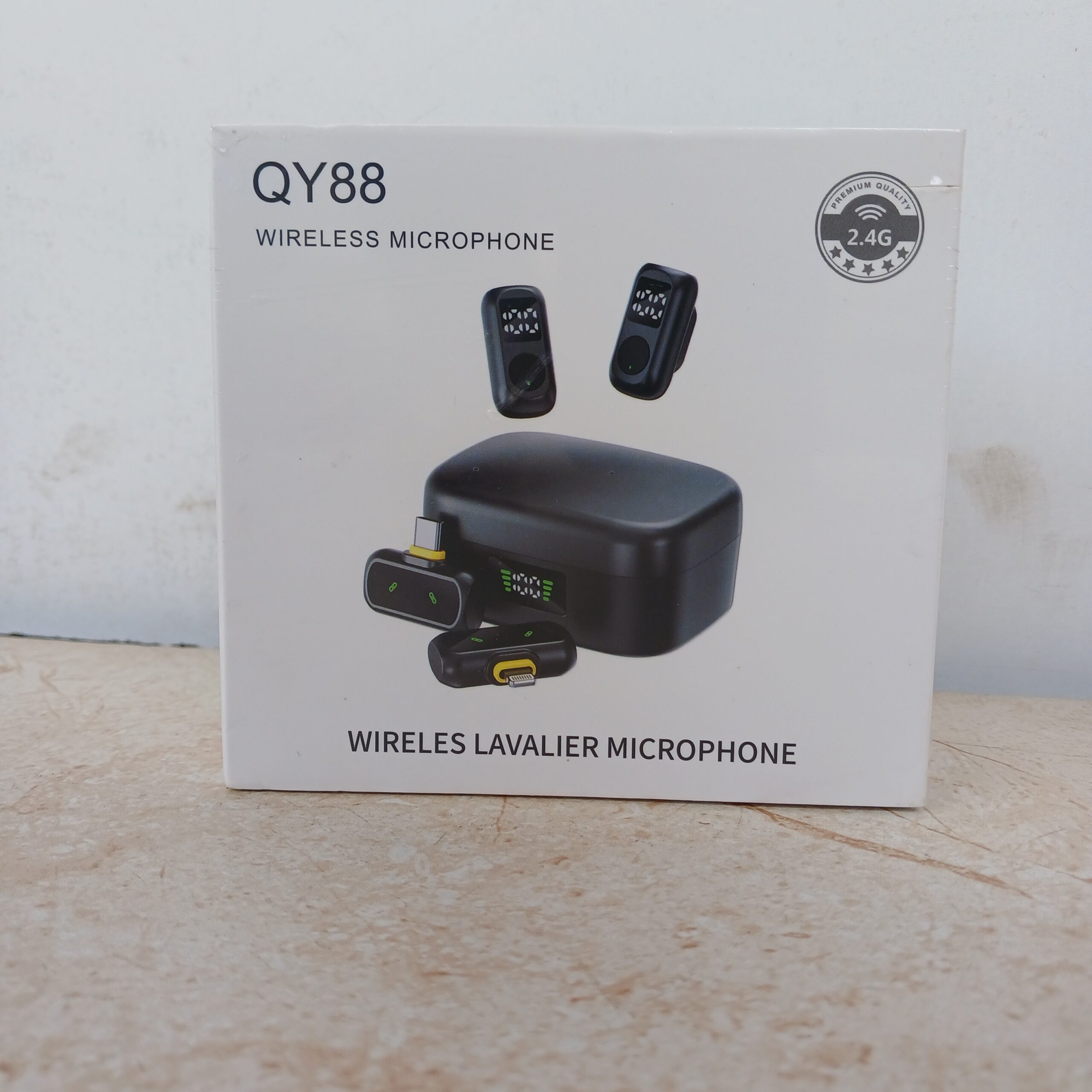 QY88-wireless-microphone1-scaled-1.jpg